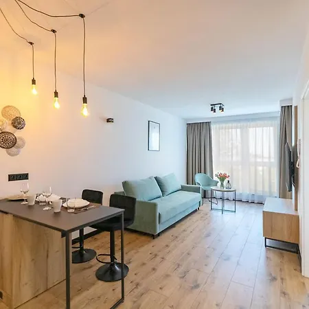 Pod Szyndzielnia Blisko Kolejki I Hali Pod Debowcem - Dream * Bílsko-Bělá