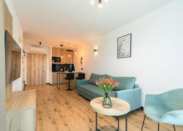 Pod Szyndzielnia Blisko Kolejki I Hali Pod Debowcem - Dream * Bílsko-Bělá