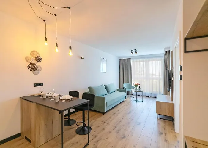 Pod Szyndzielnia Blisko Kolejki I Hali Pod Debowcem - Dream * Bílsko-Bělá